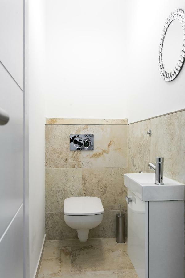 Old Town Cristal Apartment By Otium Cracóvia Exterior foto