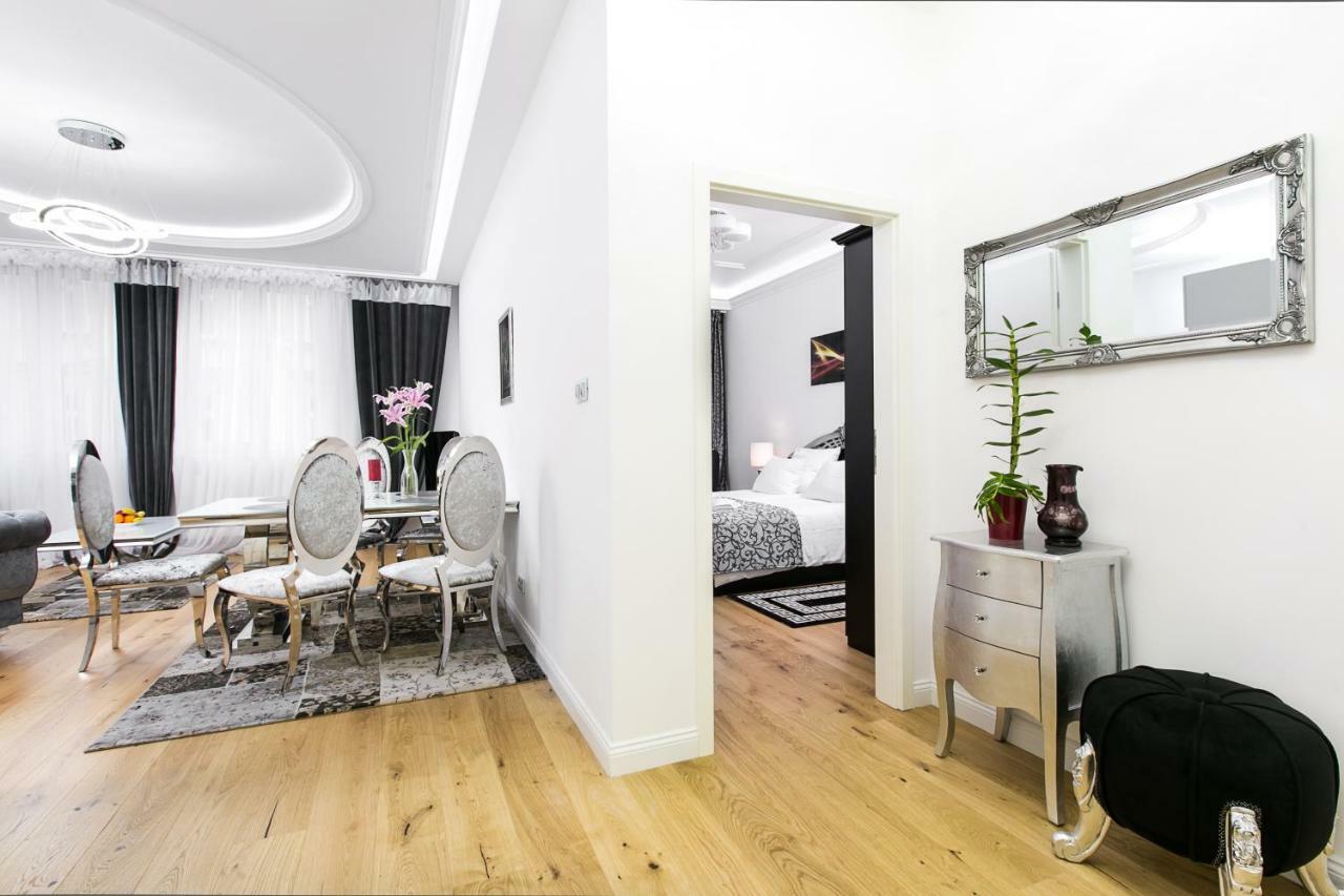 Old Town Cristal Apartment By Otium Cracóvia Exterior foto