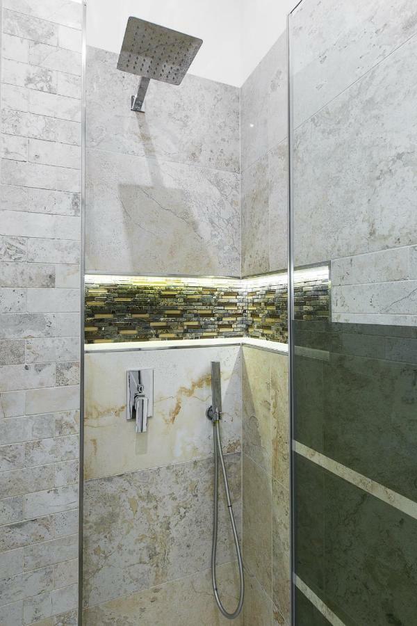 Old Town Cristal Apartment By Otium Cracóvia Exterior foto